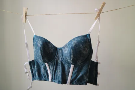 Bustiers et bralettes